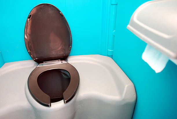 Porta potty delivery and setup in Lake Los Angeles, CA